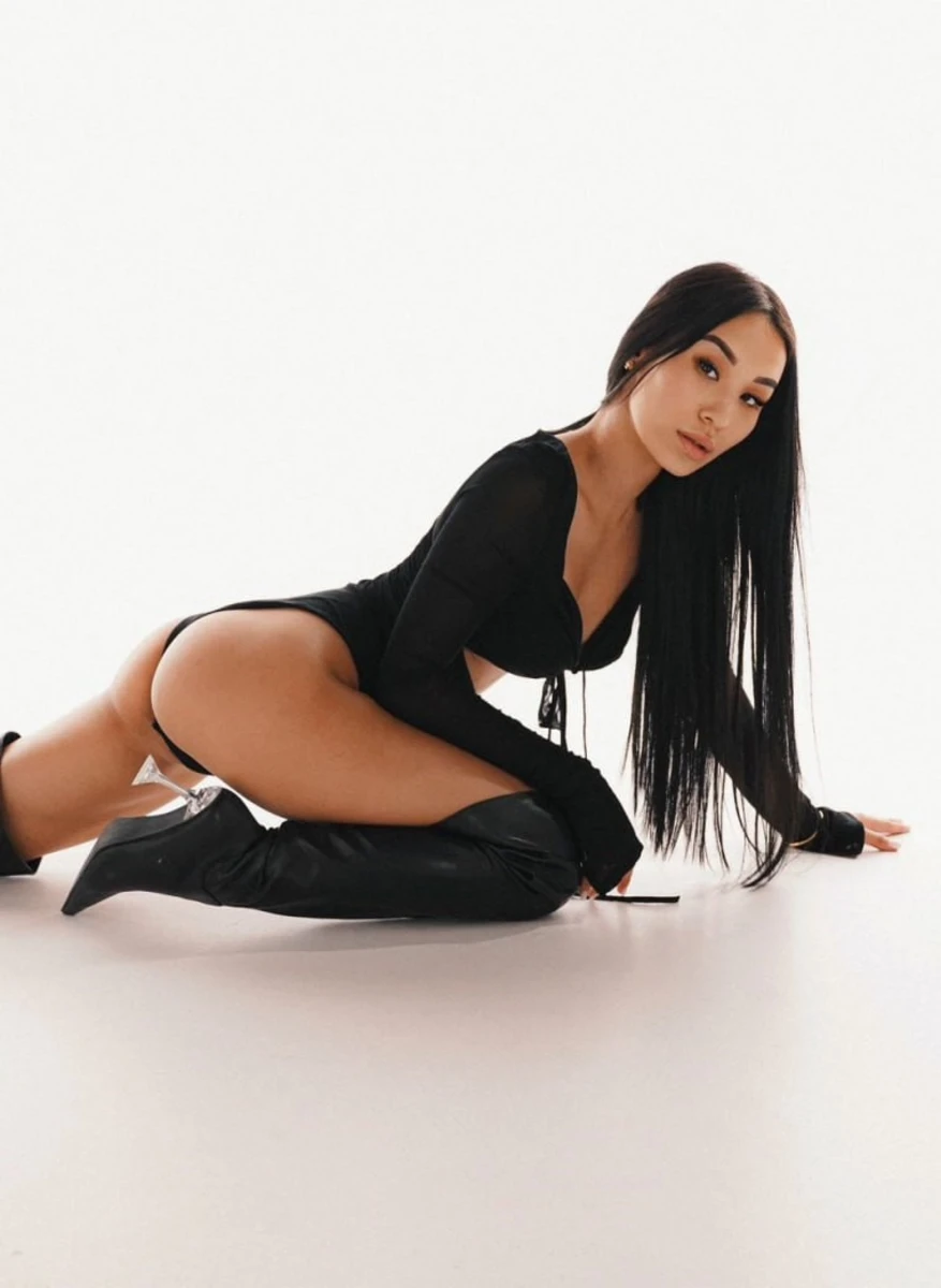 Aliana escort in Moscow