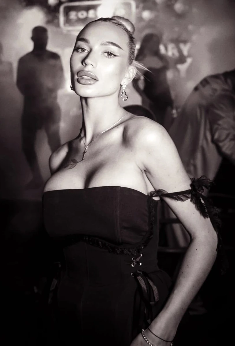 Alice escort in Moscow