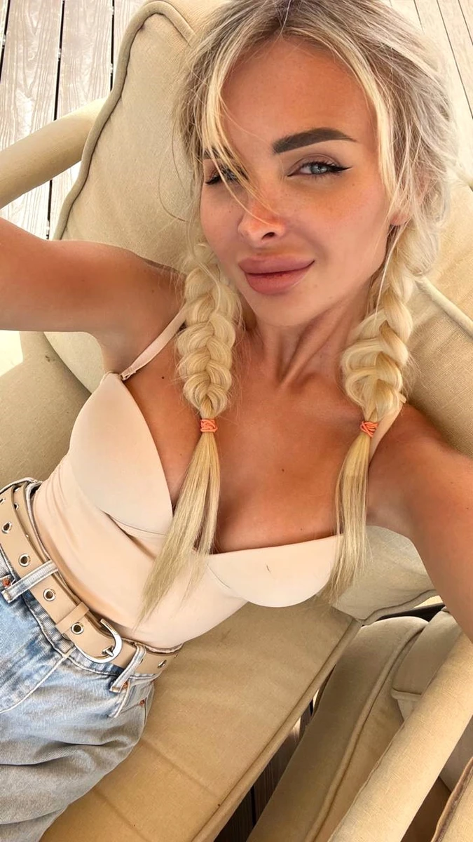 Alisa escort in Moscow