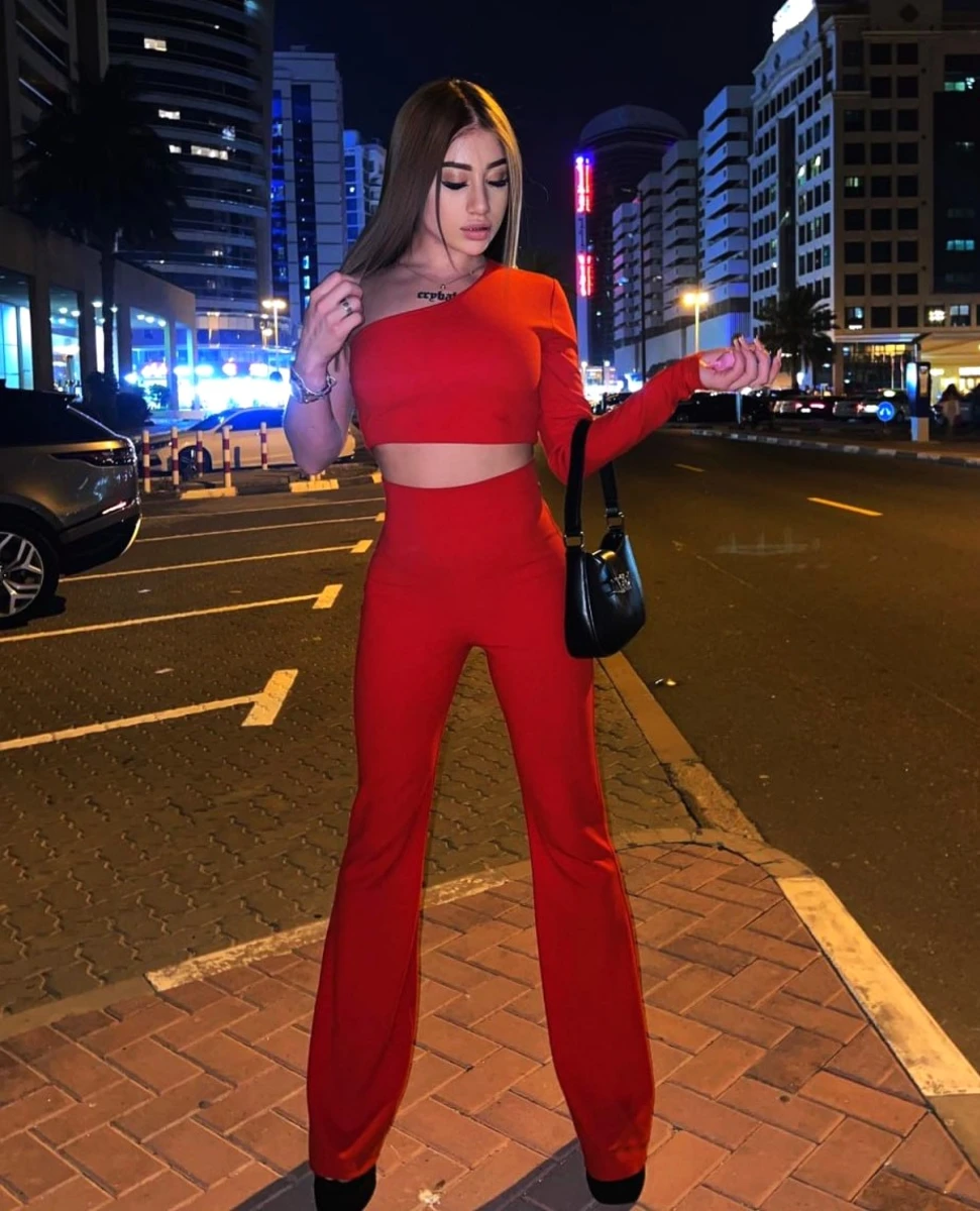 Alisa escort in Moscow