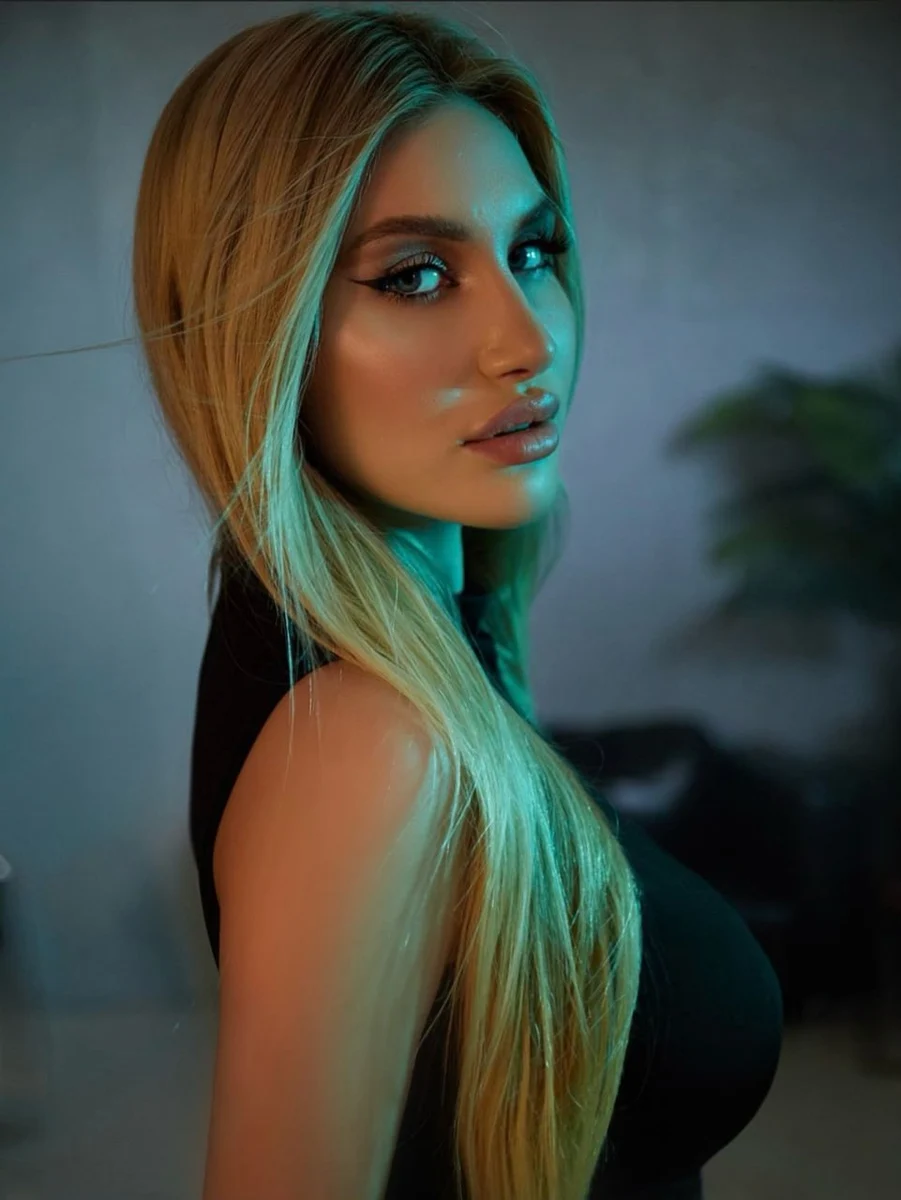 Amelia escort in Moscow