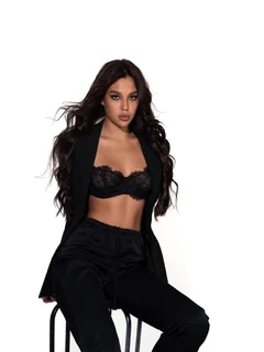 Amina escort in Moscow