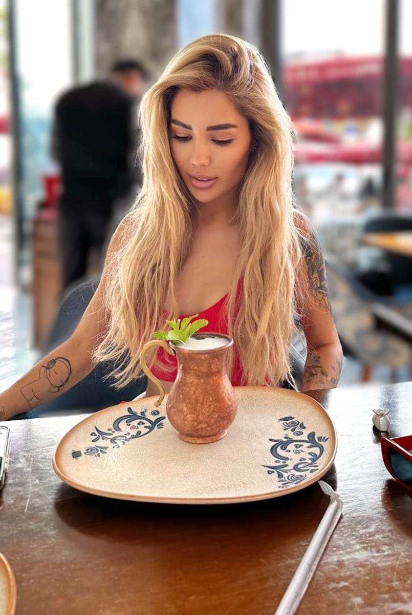 Angela escort in Moscow