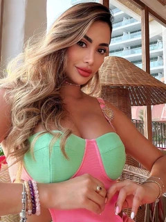 Ariana escort in Moscow