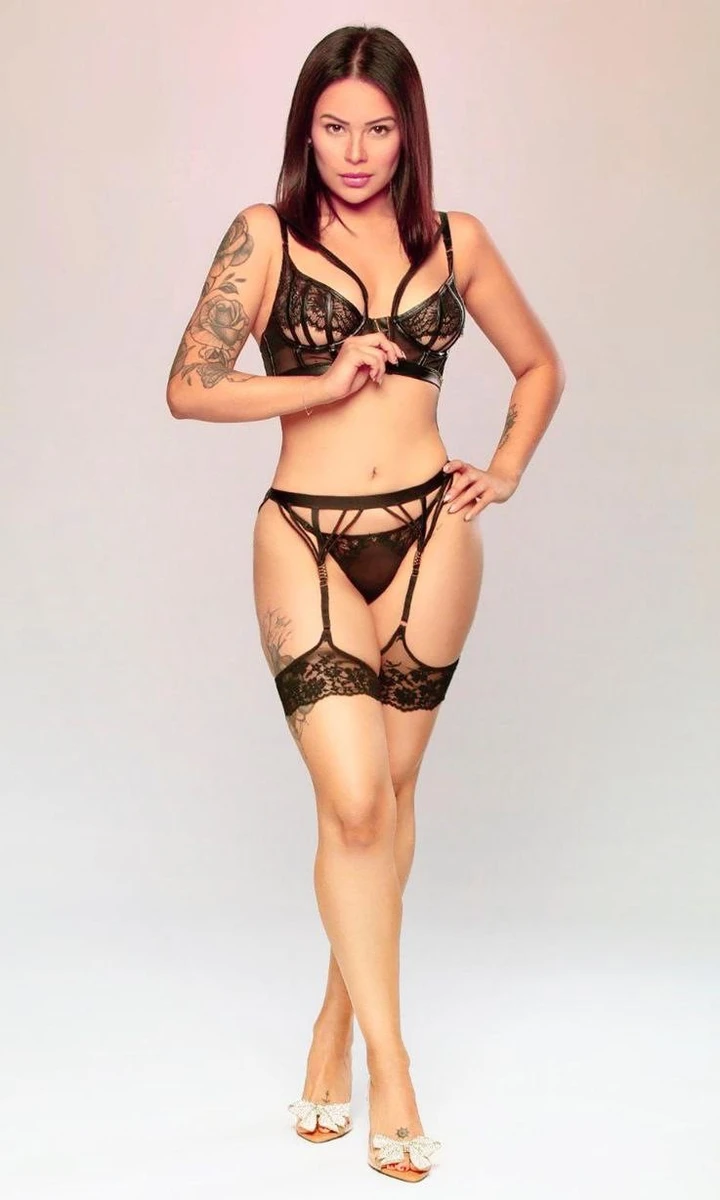 Camila escort in Moscow