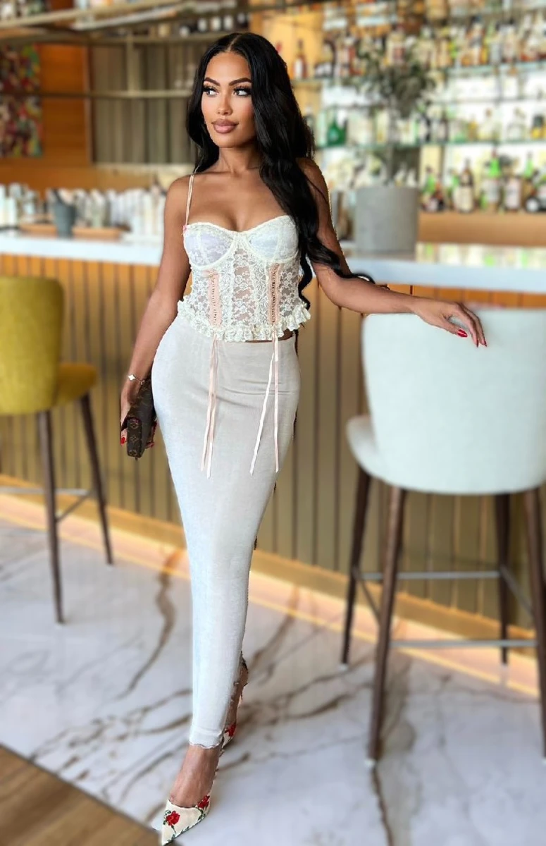 Cassie escort in Moscow