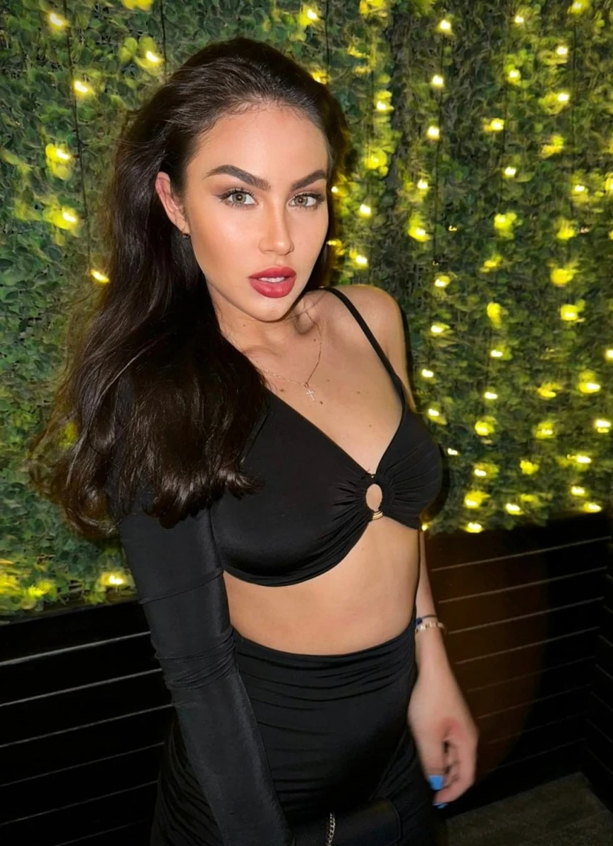 Eli escort in Moscow