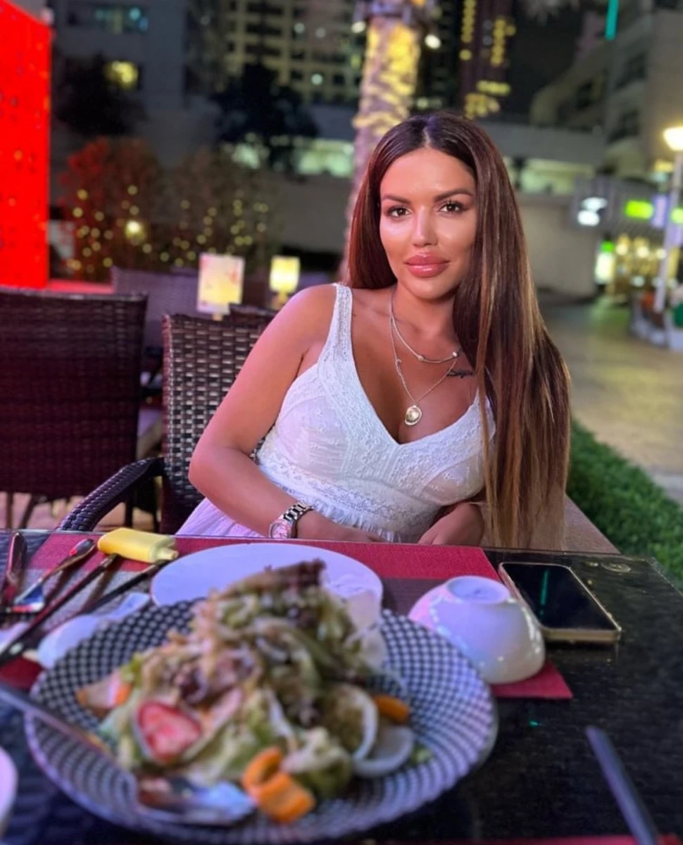 Elina escort in Moscow