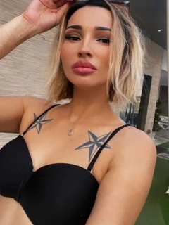  Elisa escort in Moscow