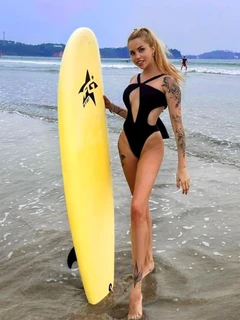 Elly escort in Moscow