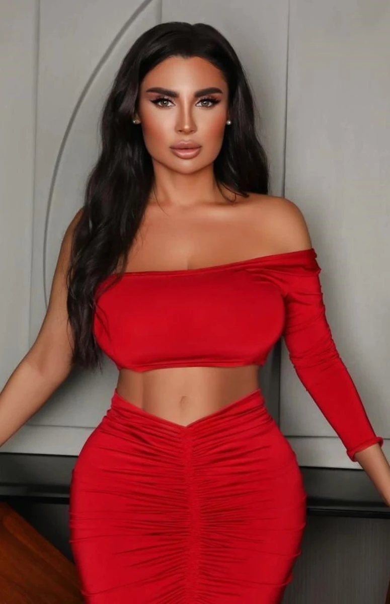Eloise escort in Moscow