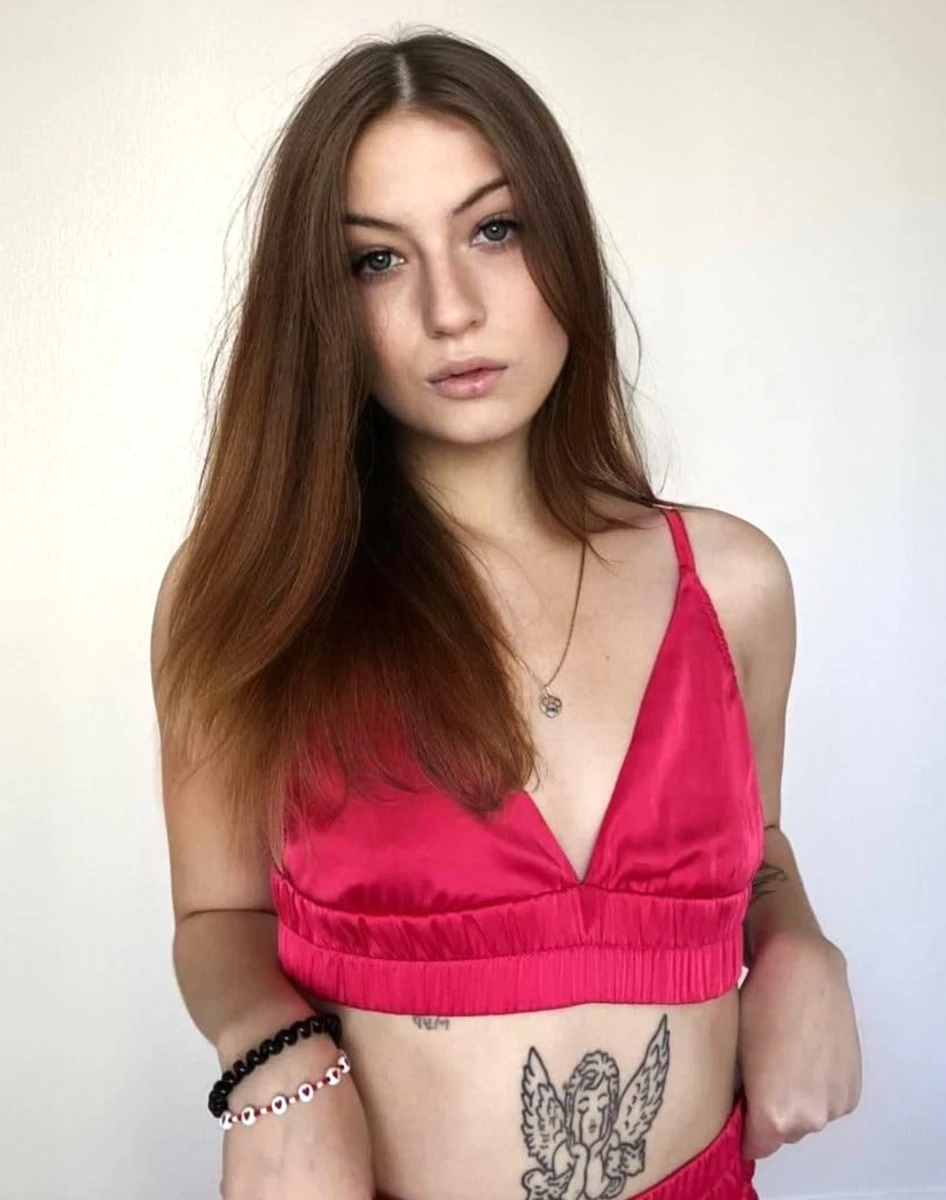 Evelyn escort in Moscow