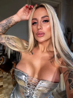 Gretta escort in Moscow