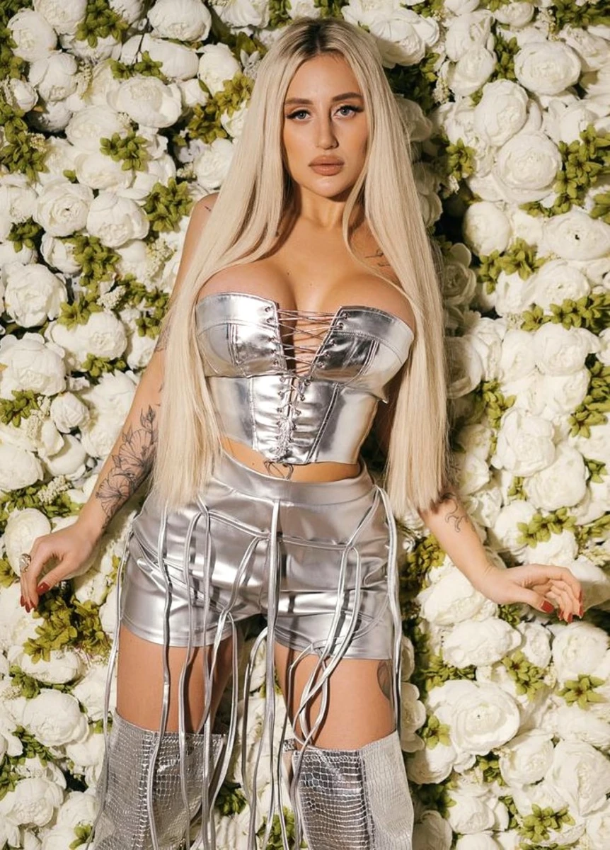 Gretta escort in Moscow