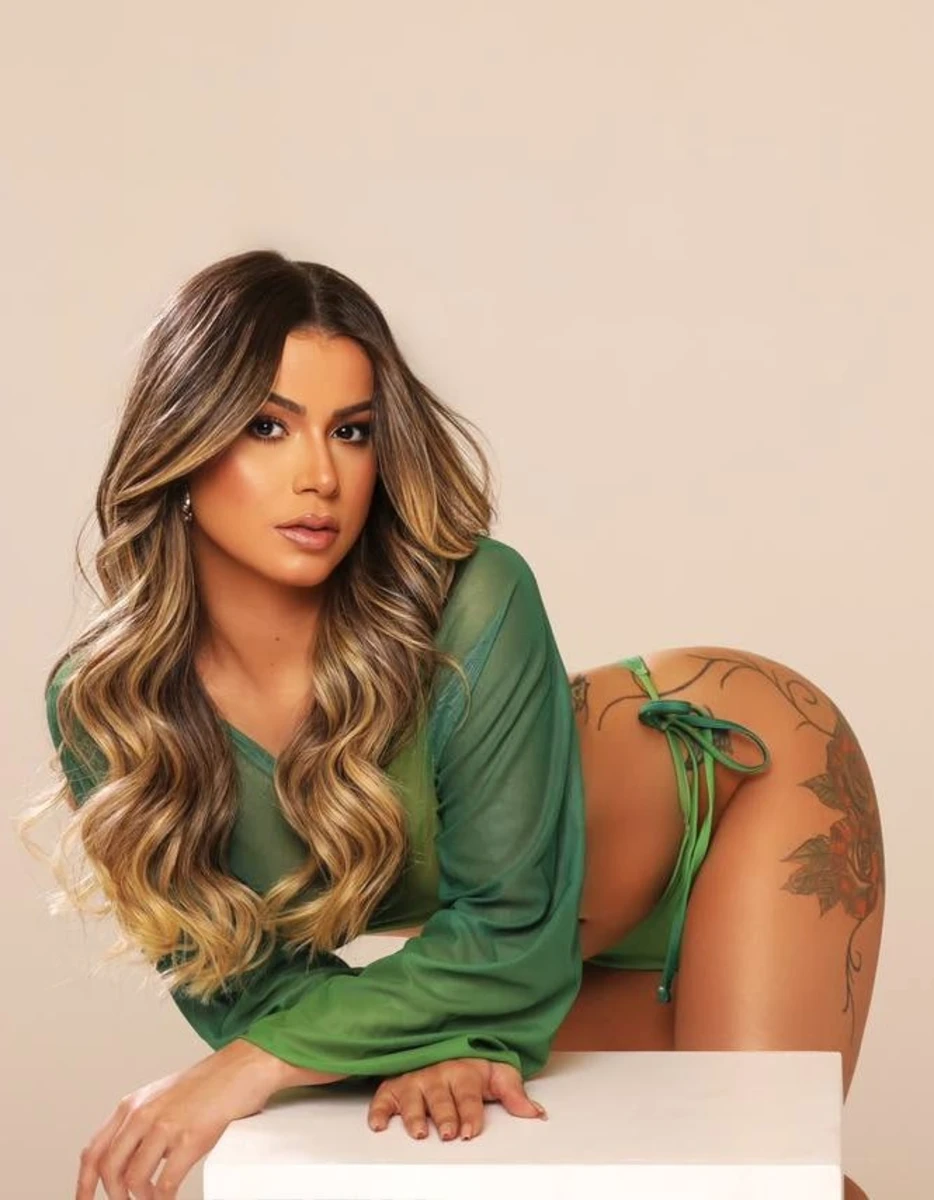 Hadassa escort in Moscow