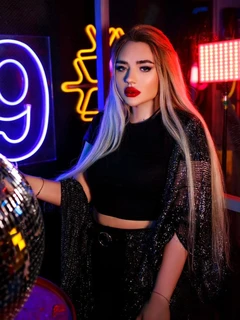 Inessa escort in Moscow