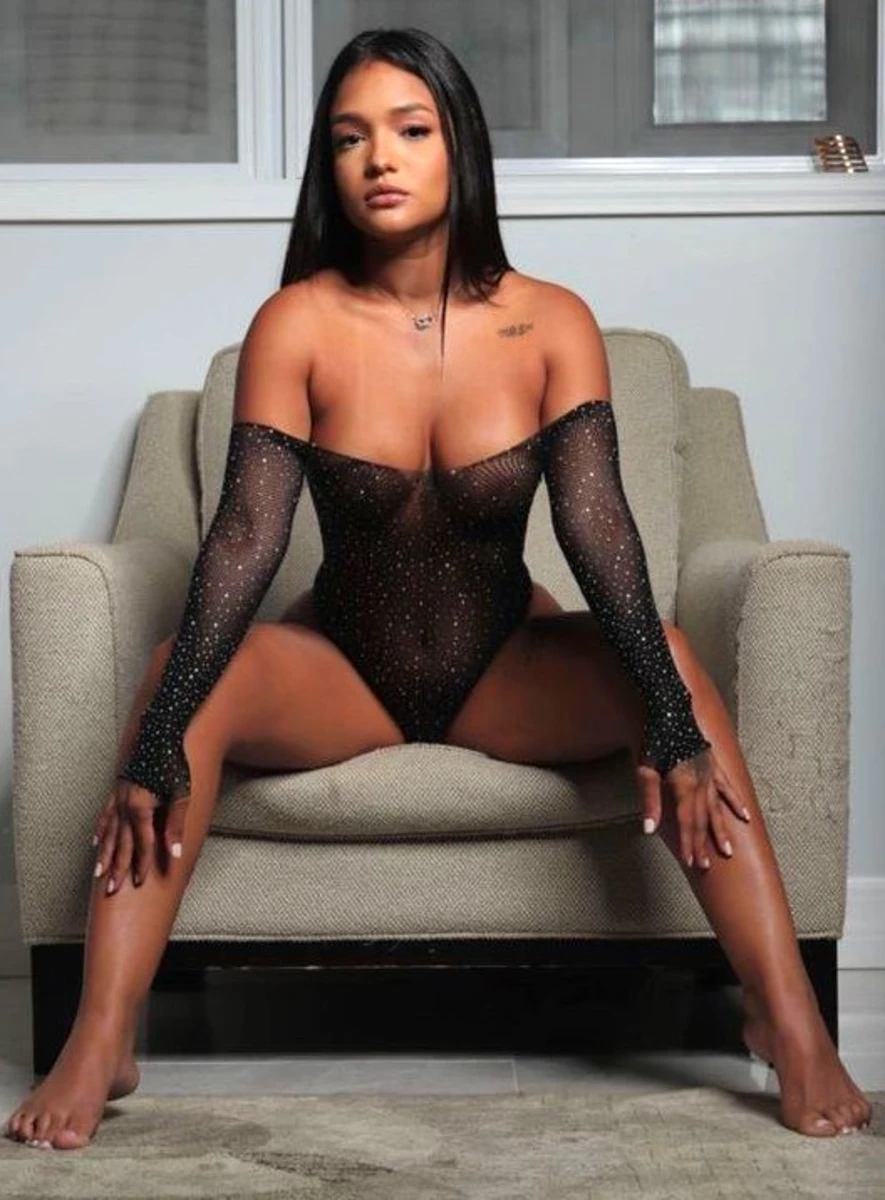 Joyce escort in Moscow