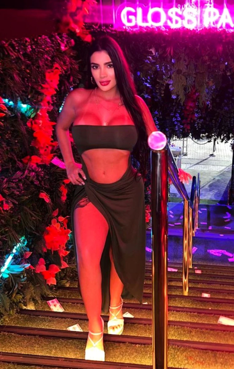 Karen escort in Moscow
