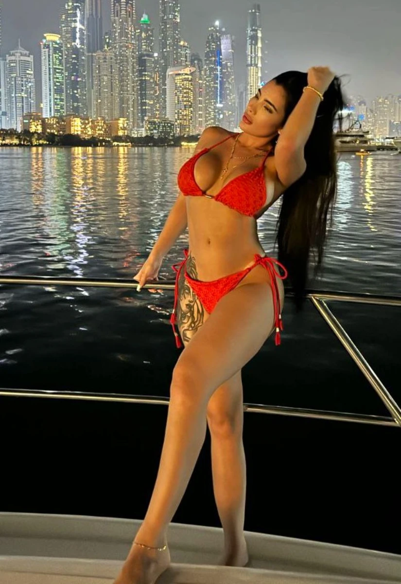 Karen escort in Moscow