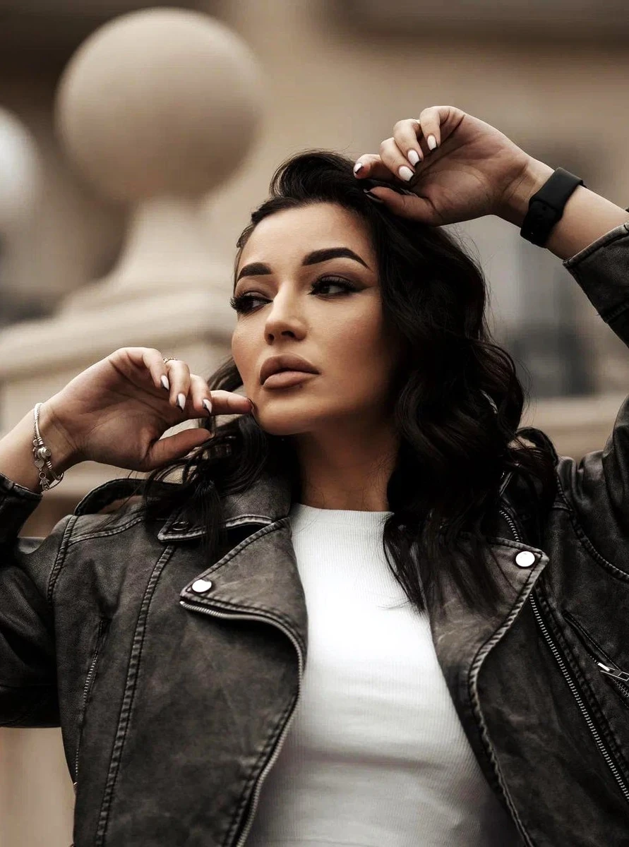 Karoline escort in Moscow
