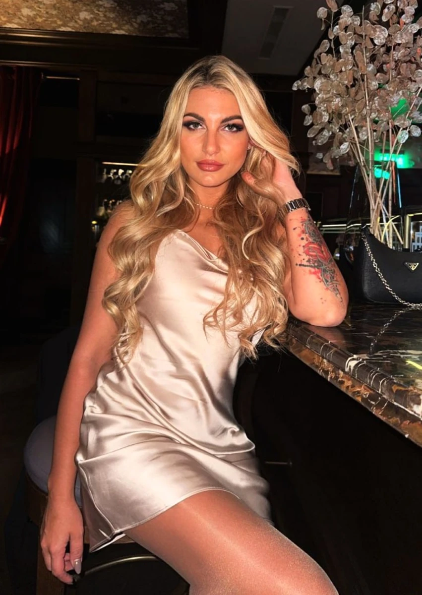 Kristina escort in Moscow
