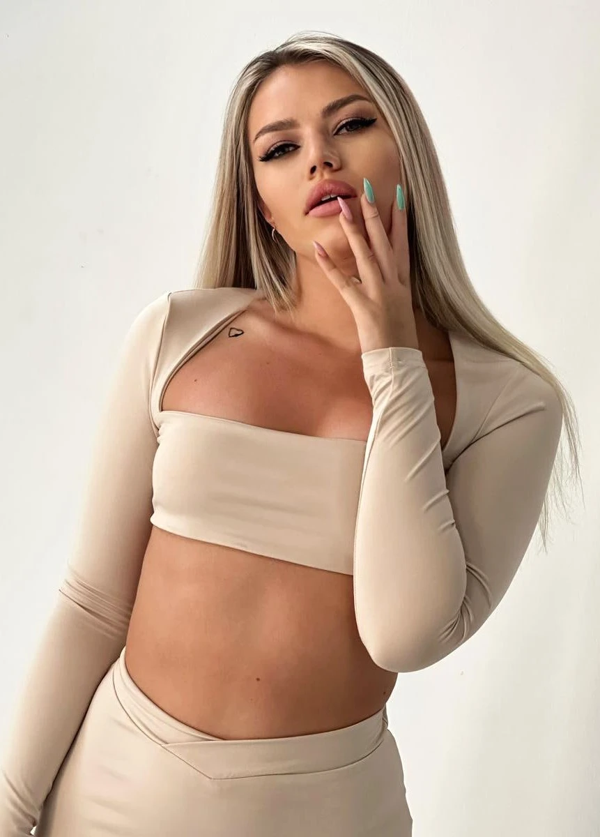 Kseniya escort in Moscow