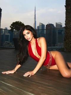 Lana escort in Moscow