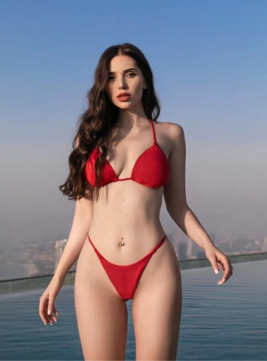 Lea escort in Moscow