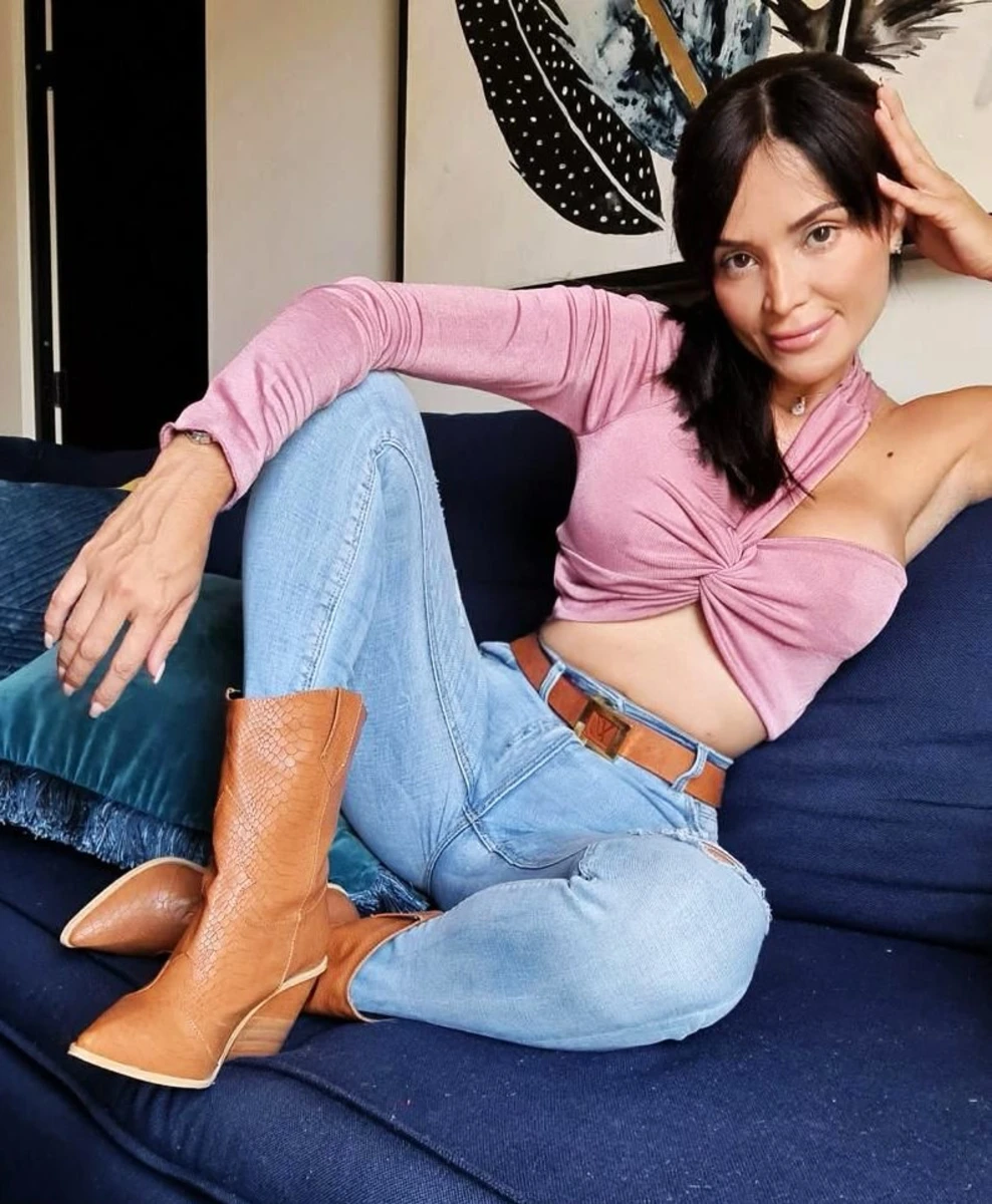 Leyla escort in Moscow