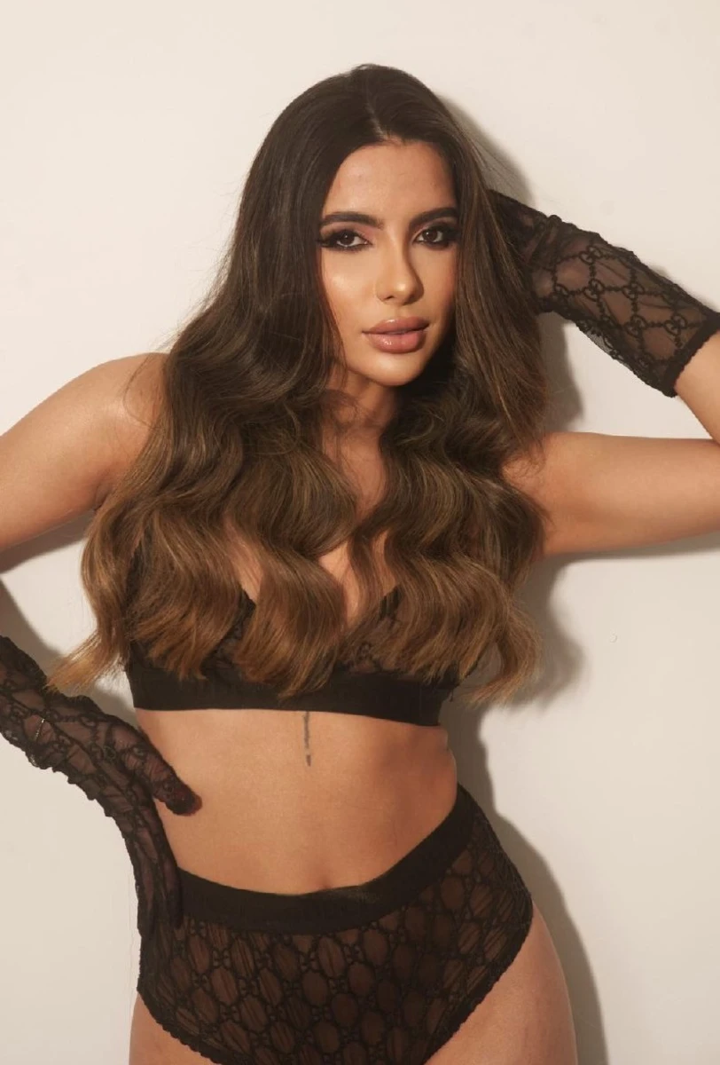  Lora escort in Moscow