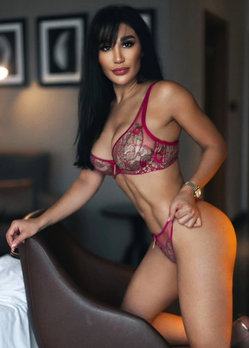Mariyam escort in Moscow