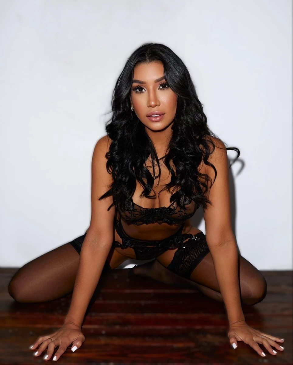 Mel escort in Moscow