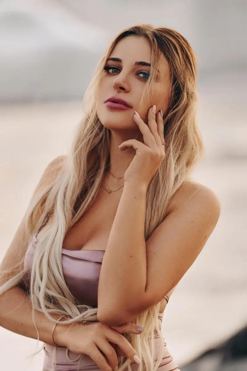 Milana escort in Moscow