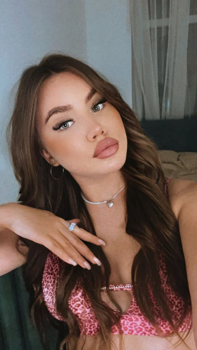Milana escort in Moscow