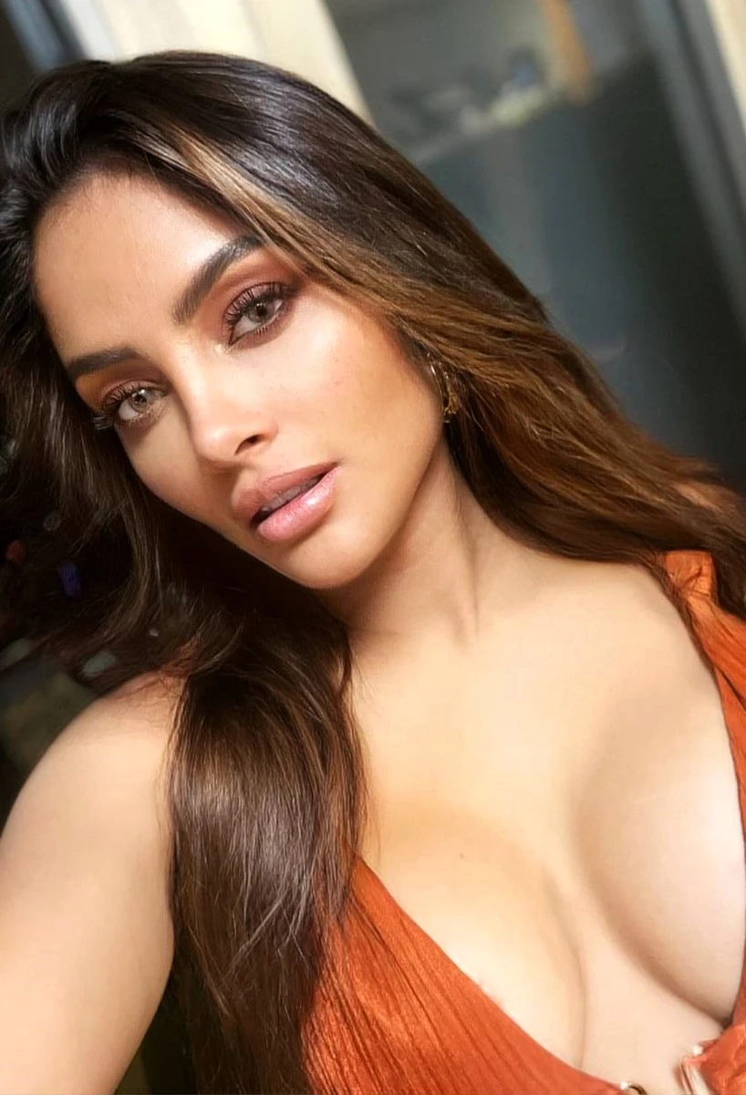 Noha escort in Moscow