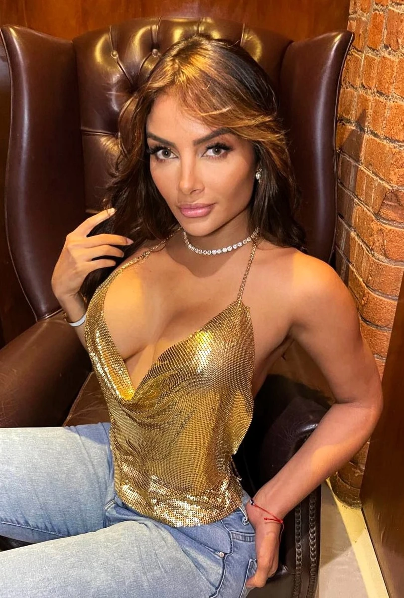 Noha escort in Moscow