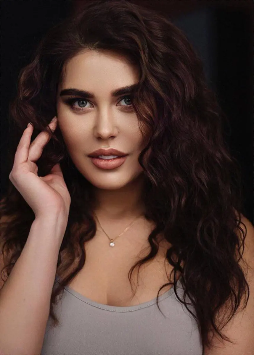 Nona escort in Moscow