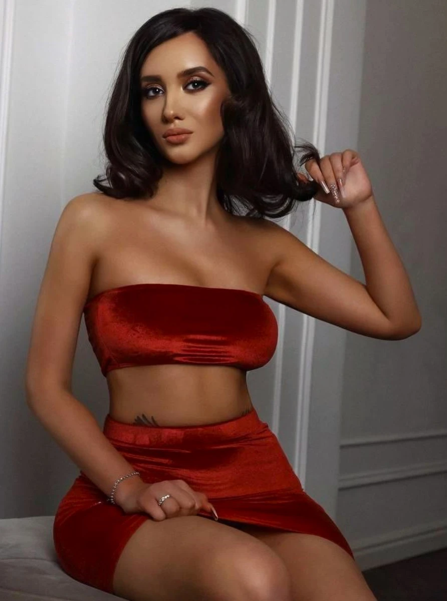 Oksy escort in Moscow