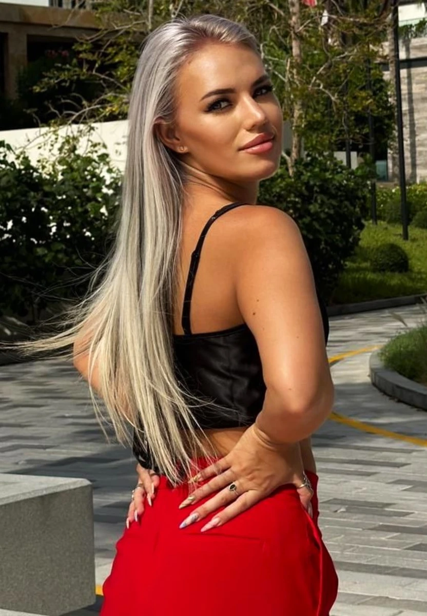 Oksy escort in Moscow