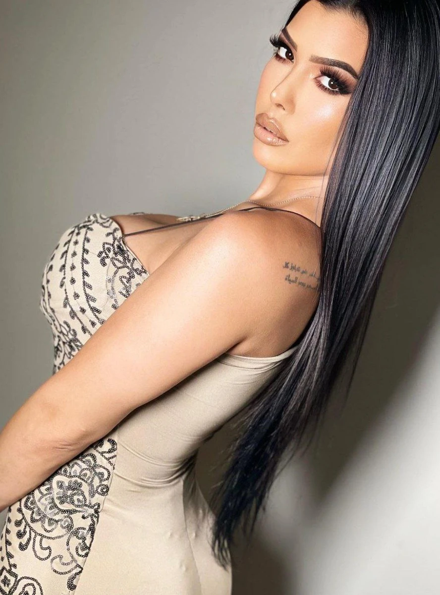 Pamela escort in Moscow