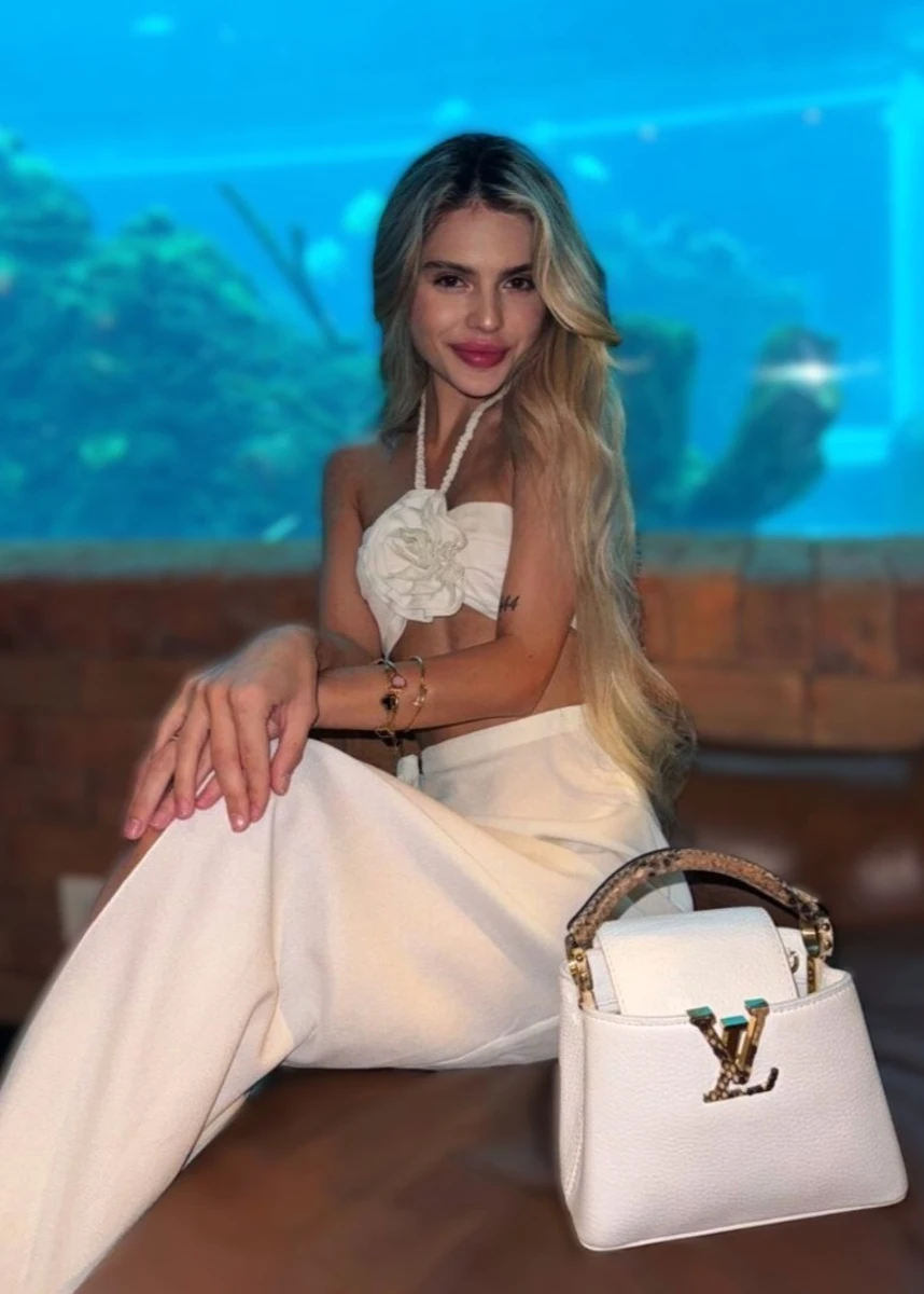 Rebecca escort in Moscow