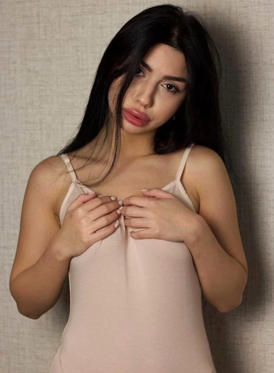 Regina escort in Moscow