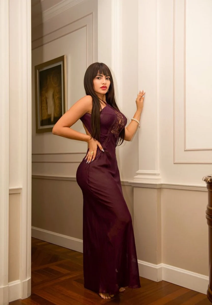Renata escort in Moscow