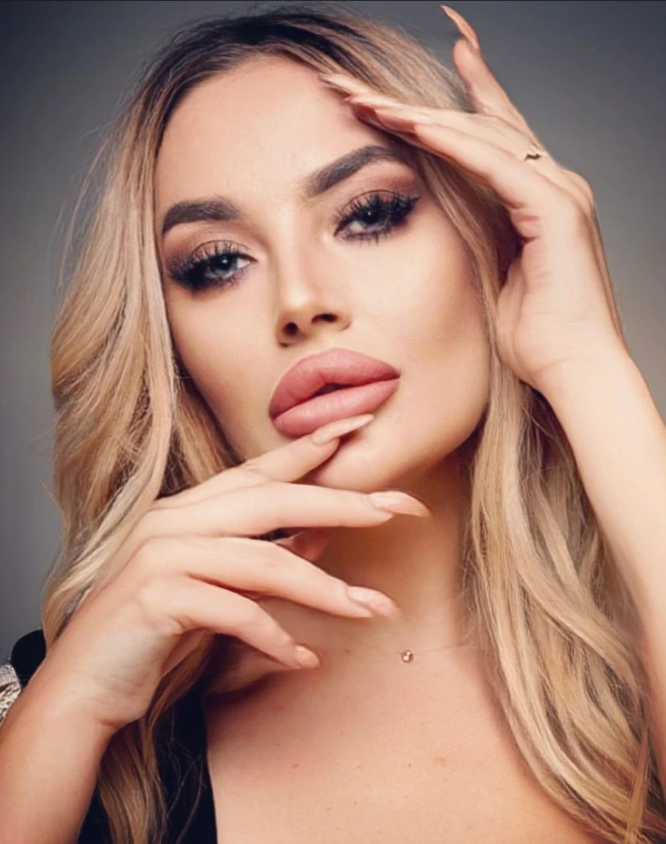 Sasha escort in Moscow