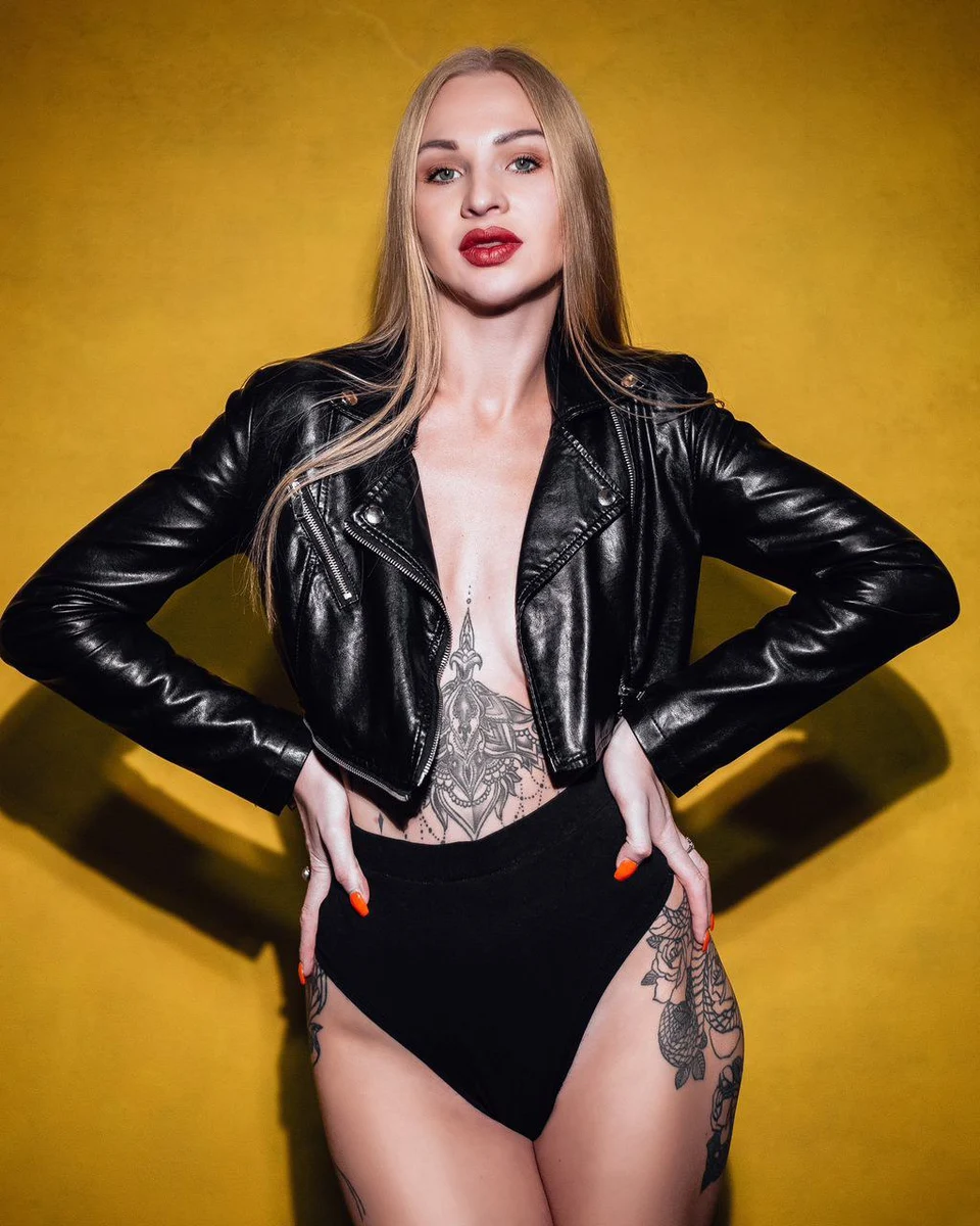 Stasia escort in Moscow