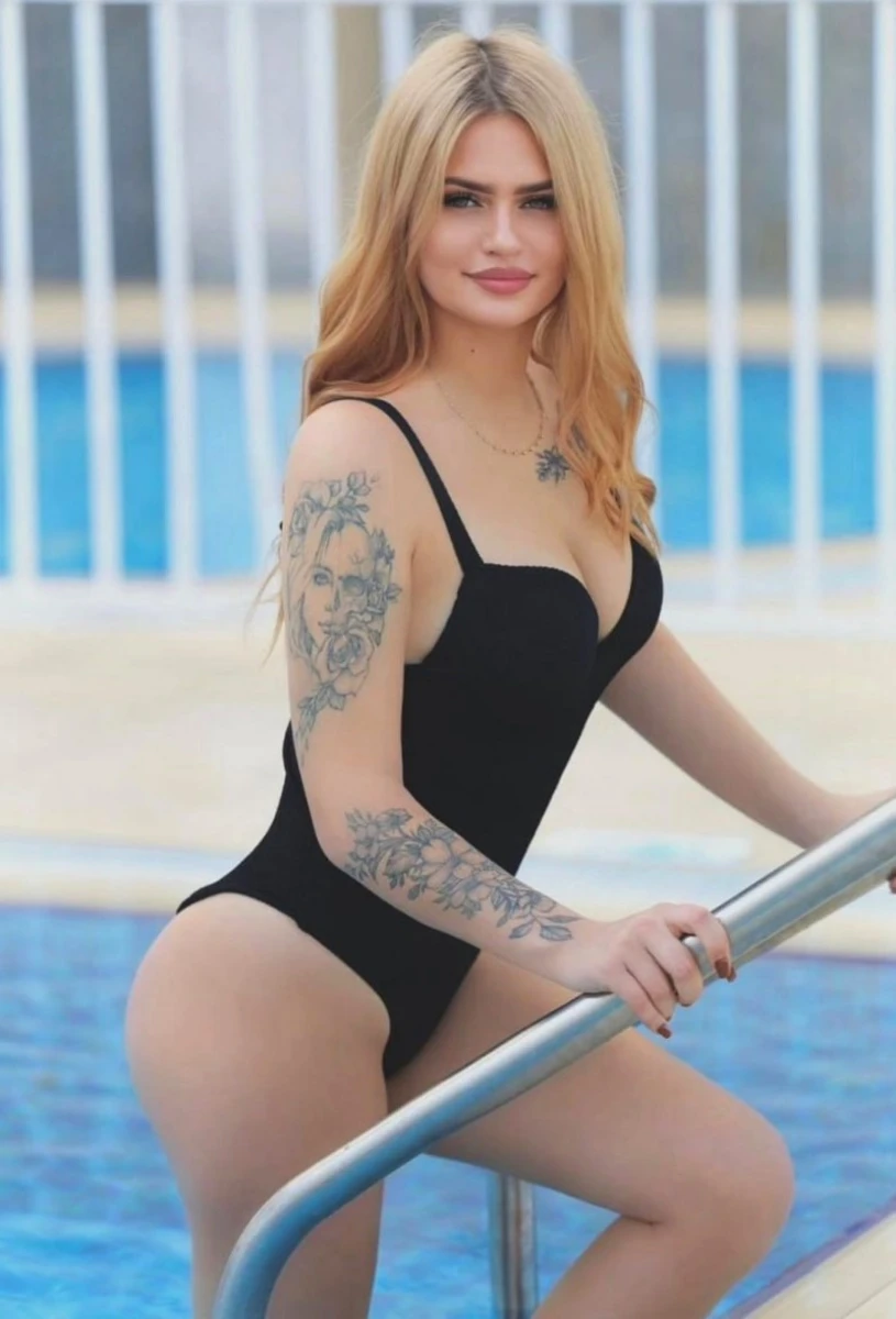 Viola escort in Moscow