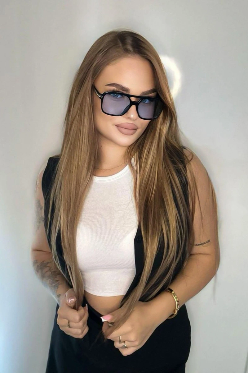 Viola escort in Moscow