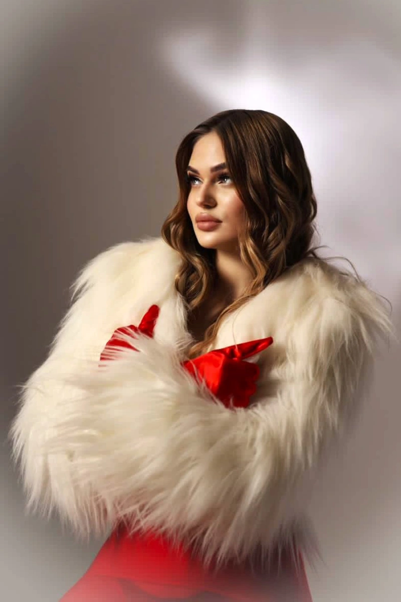  Viola escort in Moscow