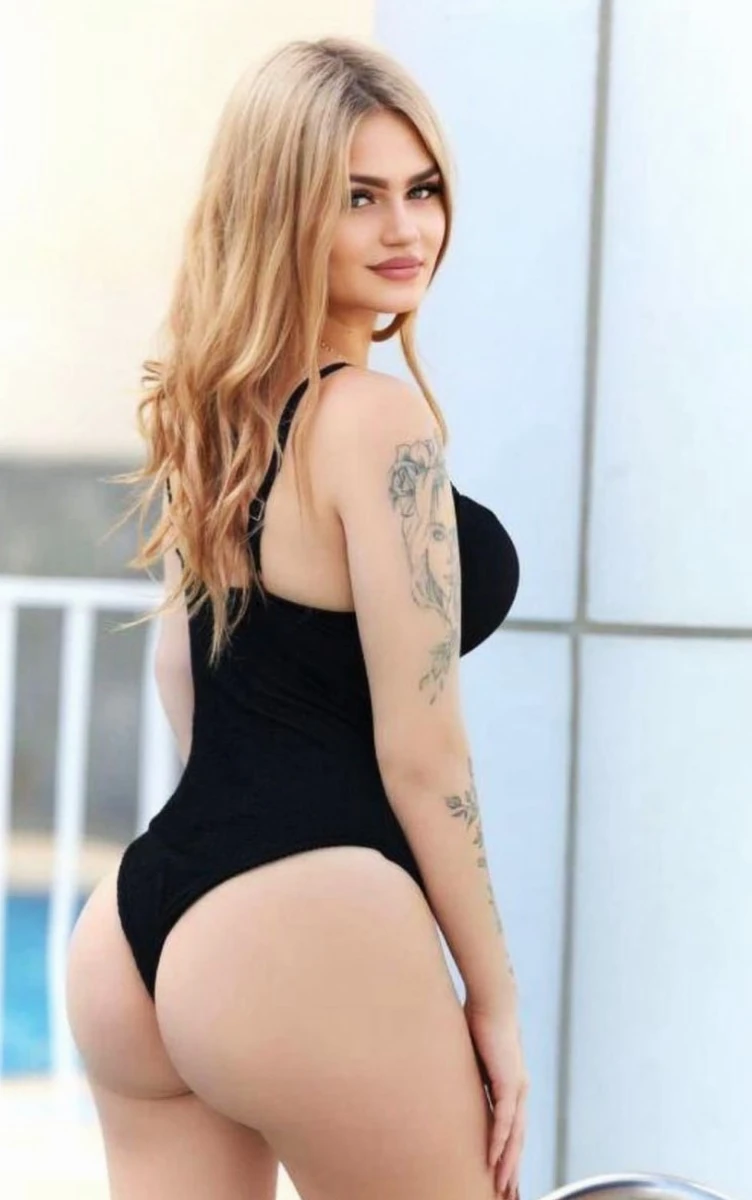 Viola escort in Moscow