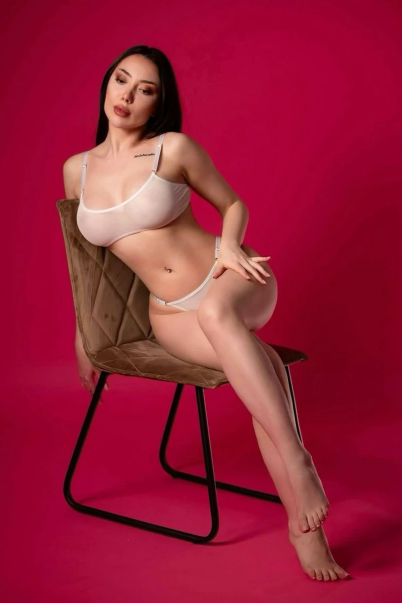 Violetta escort in Moscow
